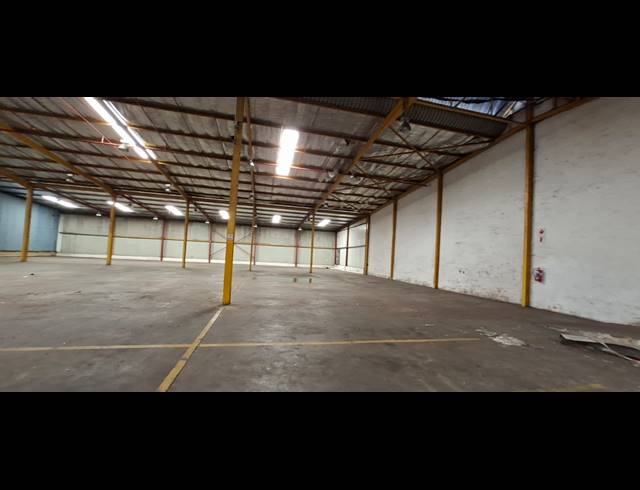 1,934M² WAREHOUSE TO LET IN SPRINGFIELD PARK